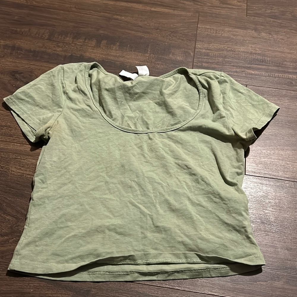 Cropped tee